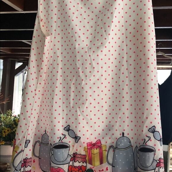 Lightweight pink polkadot fun party dress. Fots like a med-lg - Picture 2 of 3